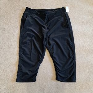 Kirkland Signature Black Active Capris Woven Stretch Ruched Casual Size Large